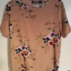 Flowery tee